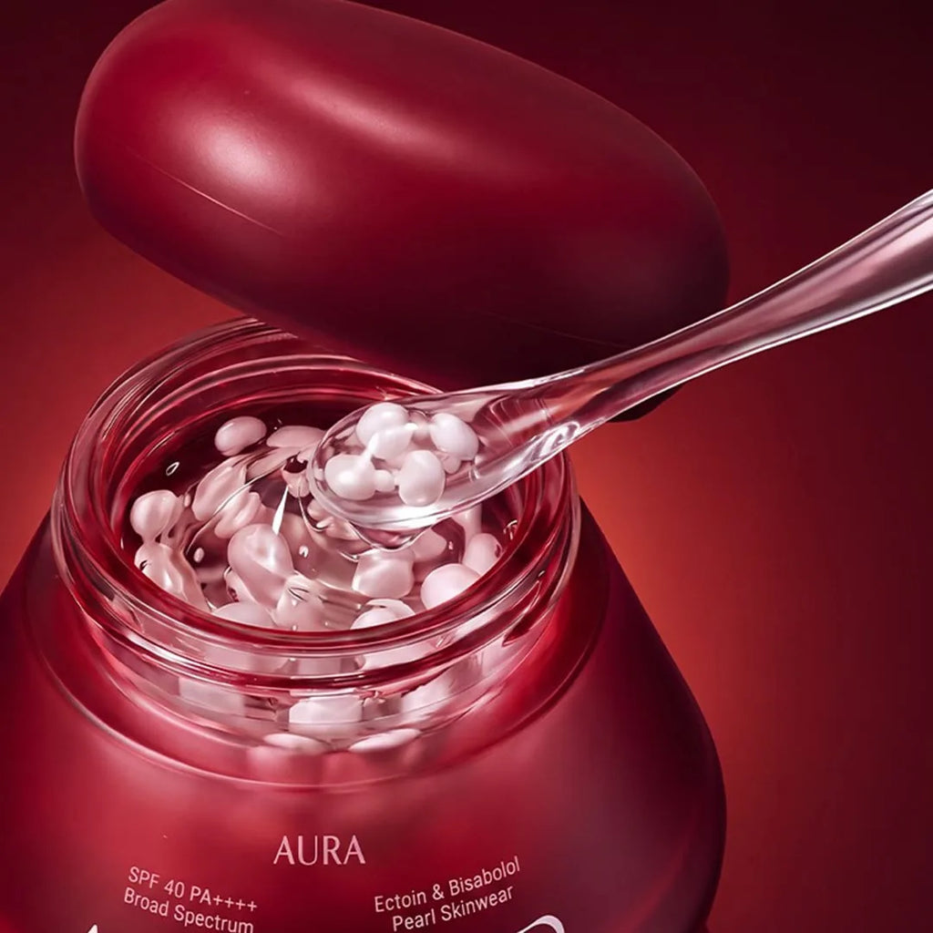 Aura pearl sunscreen texture, invisible finish